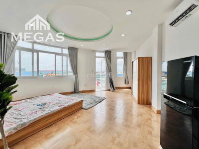 Trống sẵn căn hộ Studio Ban Công Mặt Tiền Luỹ Bán Bích Giao Vườn Lài.