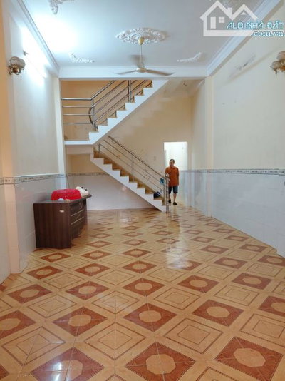 NHÀ CHO THUÊ TÂN SƠN NHÌ, TÂN PHÚ 4M * 22M, 1 LẦU, 3PN