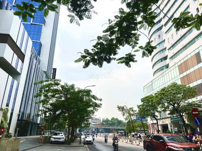 PHỐ VIP THÁI HÀ – PHÂN LÔ – GARA Ô TÔ – VÀI BƯỚC RA PHỐ - 2 THOÁNG
