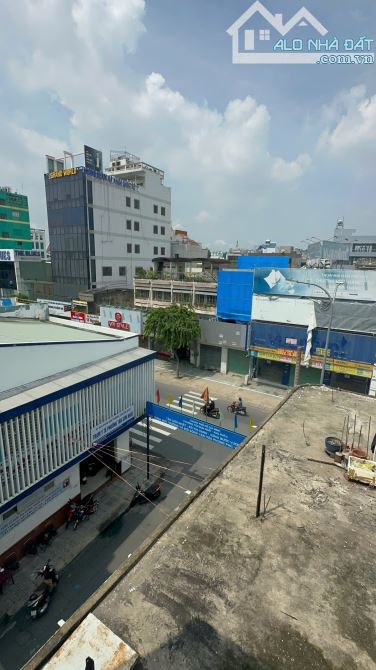 Cần bán nhà CMT8,trung tâm quận Tân Bình