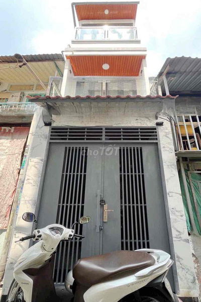 NHÀ MỚI FULL NỘI THẤT ĐƯỜNG NGUYỄN KHOÁI KHU DÂN CƯ HIỆN HỮU QUẬN 4