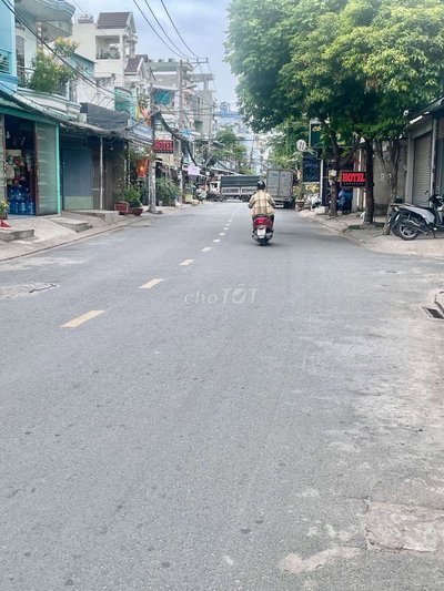 Cần bán nhà mặt tiền Bình Tân 100m² – 4PN – giá chỉ hơn 6tỷ