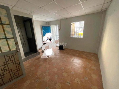 PHÒNG TRỌ GIÁ RẺ ban công ngay chân cầu Chữ Y - 20m2 - 1,2 người ở
