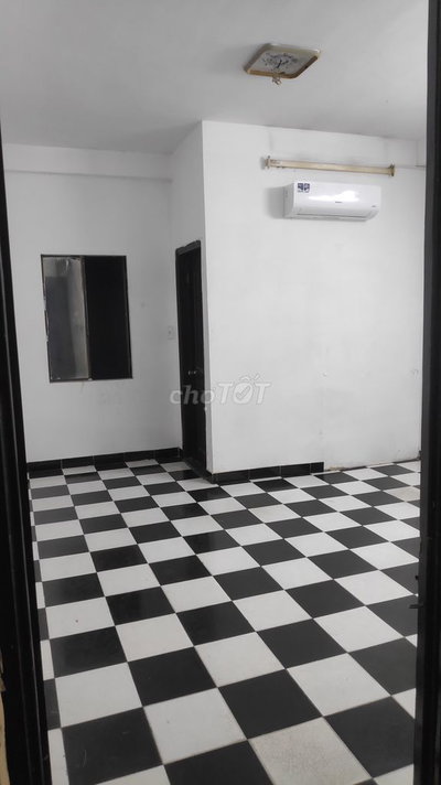 Phòng trống phường Bình Thạnh ngay góc mặt tiền ngã tư CVA và ĐBL