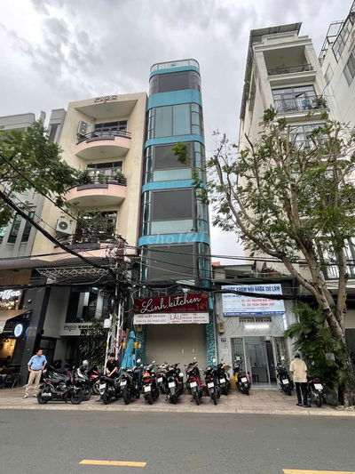 MT Hoàng Diệu , Quận 4 - 4,5 x 20m - 6 Tầng thang máy - 50 Triệu