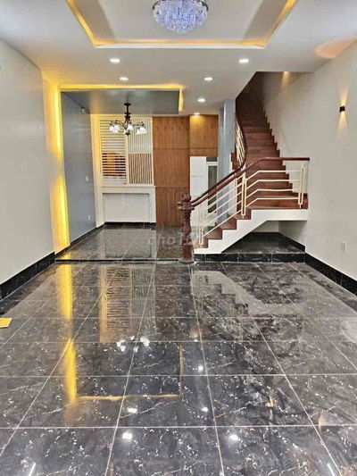 Cho thuê nhà MTKD đường 46 dt 5x18 xd 3,5 tấm . Giá 25tr