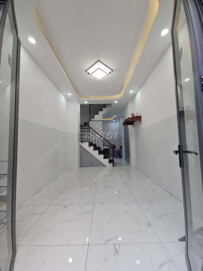 Nhà chính chủ 3 lầu hẻm xe hơi Âu Dương Lân
