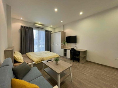 Chính chủ cần cho thuê phòng đẹp 30m2 có ban công, thang máy