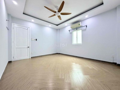 Bình Thạnh (Hàng Xanh). Tách bếp. 30m2