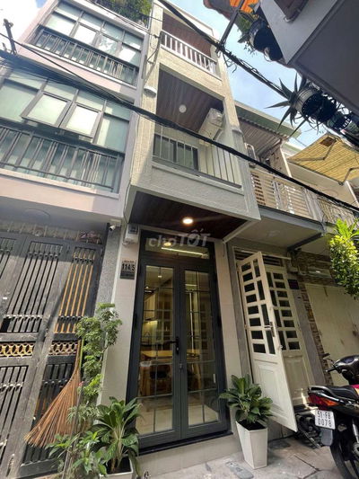 Nhà bán hẻm 4m thông, 3 tầng, tặng nội thất, lạc Long Quân, TB