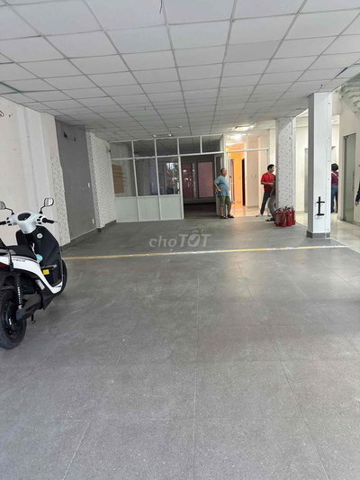 Cho thuê tòa nhà VP Bùi Đình Túy 8x30m, 6 tầng, thang máy, 90tr