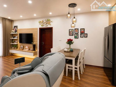 Cho thuê căn hộ tập thể phố Nguyễn Bỉnh Khiêm, Hai Bà Trưng. DT 90m full nội thất 3PN