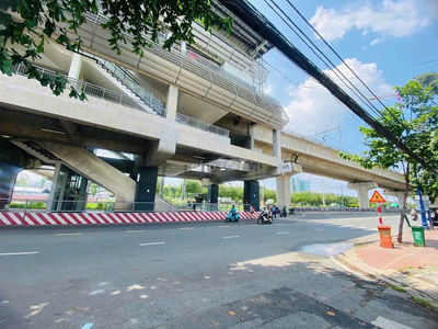 LÔ ĐẤT LỚN ĐI BỘ RA GA METRO_120M2 NGANG 7M VUÔNG VỨC_ĐƯỜNG NHỰA 10M
