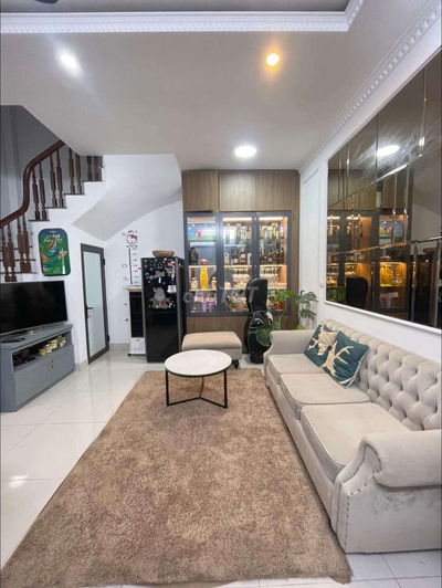 Phạm Văn Đồng, 15m ra oto, ngõ nông, thẳng tắp, dân xây, thoáng sáng