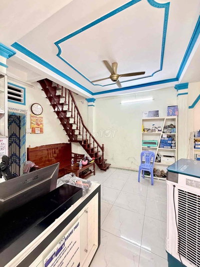 Bán nhà đường lê quang định - cách mấy căn ra mặt tiền