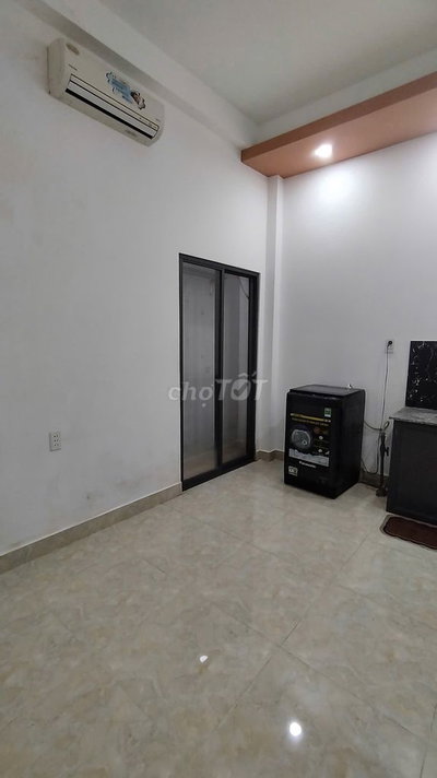Phòng 18 m2 PV Trị-PV Đồng cửa sổ lùa máy giặt riêng gần ĐH CN, ĐHVL