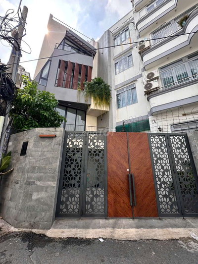 Villa Hoàng Hoa Thám_ 5 Tầng _ 6 Phòng Sang Trọng_ ÔTô Vào Nhà