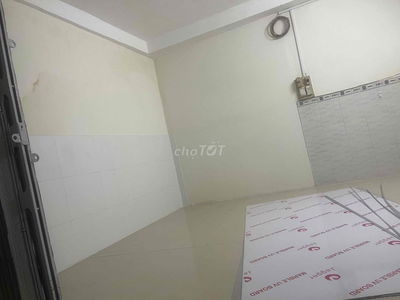 Còn hai phòng cho thuê ở 384/43 Lý thái Tổ p10 q10