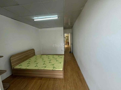 CHO THUÊ PHÒNG 2PN, 7TR600 NỘI THẤT ĐẦY ĐỦ ( NGÃ4 HÀNG XANH)