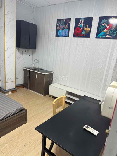 phòng trọ mặt tiền cách sân bay 500m