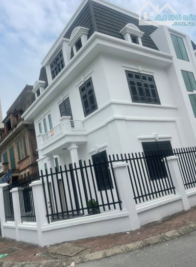 Chủ cần bán gấp-BT Hà Đông Lô góc 200m2-Vị trí đẹp-Ở sướng-Toàn nhà giàu-Kinh doanh đỉnh c