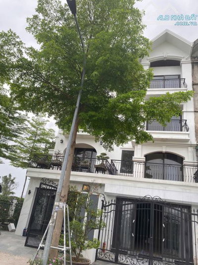 Cho thuê nhà KĐT VOV. DT 92m x 5T, đã hoàn thiện. Giá 36tr/tháng.