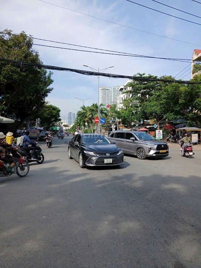 mặt tiền đường phú thuận cần bán gấp