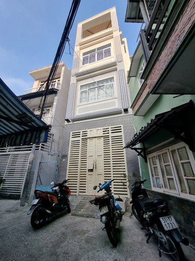 Phòng trọ cho nữ văn phòng, HSSV thuê, Quận 4 tiện làm việc và học tập