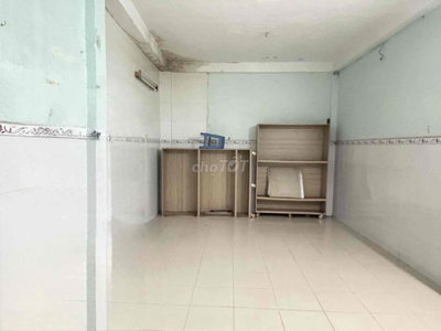 NHÀ HIẾM QUẬN 10  NGANG HƠN 7M  CHỈ 40M  SÁT MẶT TIỀN  GIÁP QUẬN 1, Q