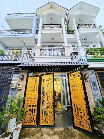 nhà mới - chủ đang làm hoàn công- Giá mềm tồn tại trong 20 ngày. hế