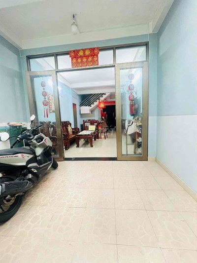 [4m x 16m] - 9.8 Tỷ - gần ngã tư Lạc Long Quân - Âu Cơ
