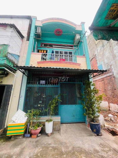 NHÀ 4x17,5 - GIÁP TÊN LỬA- SÁT BÊN Q6