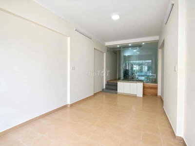 🏢  NGUYÊN CĂN 3 LẦU HẺM XE TẢI NGUYỄN HỮU CẢNH - LANDMARK81