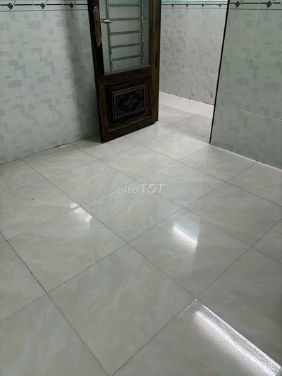 CHO NỮ THUÊ PHÒNG TRONG NHÀ NGUYÊN CĂN