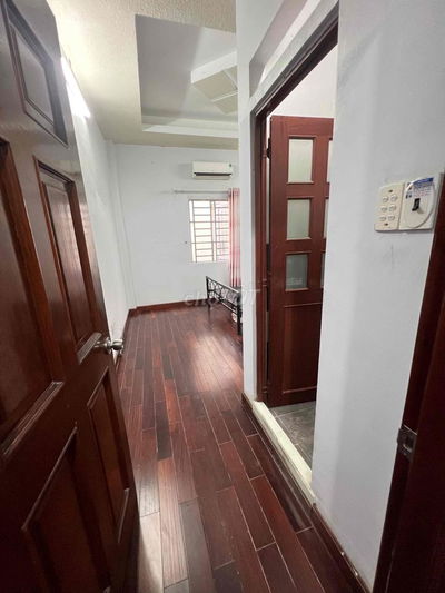 Nhà mình còn trống 1 phòng cần cho thuê tầng 1