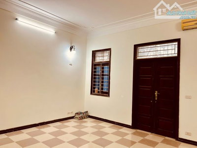Cho thuê nhà riêng tại đường Nguyễn Khả Trạc, giá tốt chỉ 25 triệu, 80m2, 4 tầng