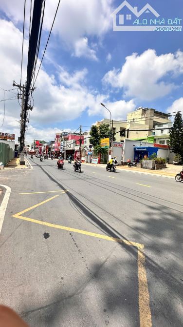 36.5 TỶ - BÁN NHÀ XƯỞNG CẤP 4 cũ  (10X36M)Mặt Tiền  đường gò dưa, p. tam bình ,tp. thủ đức