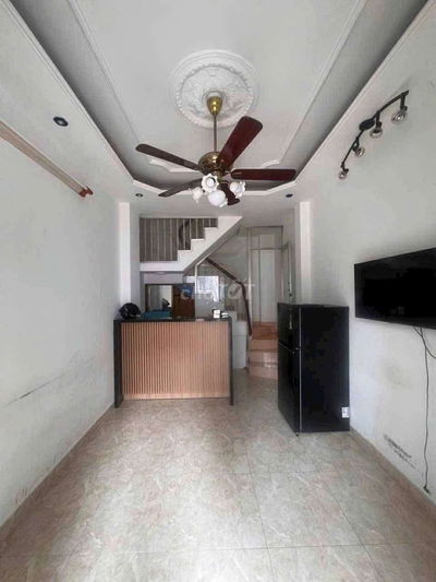CHO THUÊ NHÀ HẺM TRẦN BÌNH TRỌNG P1 Q5