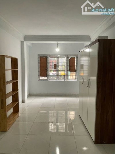Cho thuê nhà 5 tầng mặt phố Chùa Quỳnh, Hai Bà Trưng. Giá: 13tr/ tháng