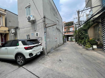Căn góc hẻm xe hơi đường Mã Lò dt 33.6m2 giá 3.7 tỷ TL