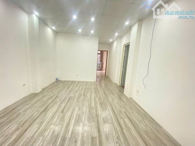 CHỦ CHO THUÊ TẦNG 3 LIỀN KỀ 24TT01 MON CITY DT 80m2 CHIA SẴN 2 PHÒNG