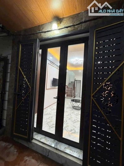 Cho Thuê Nhà Nguyên Căn- Vĩnh Hưng - Hoàng Mai- 30Mx2 Tầng - 2 ngủ ,Full Nội Thất giá 7 T