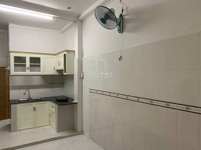Cho thuê nhà hẻm ba gác đường Nguyễn Sơn Q.Tân Phú