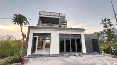 cho thuê phòng đường lê văn Lương giáp ranh PMH