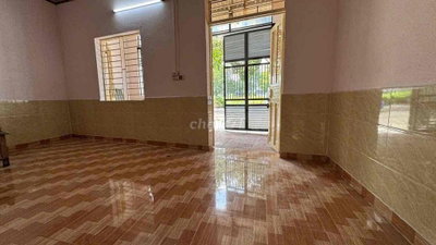 Nhà rộng rãi 2 phòng ngủ đường 9m Tam Đa gần Vin