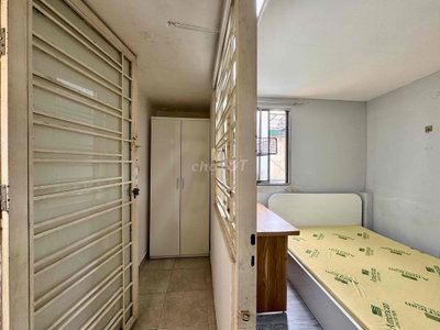 Giá Rẻ!! Cho Thuê Phòng Ngăn Bếp 20m2 Cửa Sổ Quận 3