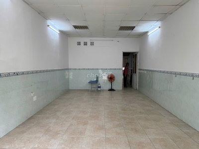 Cho thuê nhà C4 mặt tiền Phước Bình ngay ngã tư đường 15 chỉ12tr/tháng