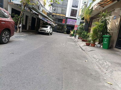 Hẻm 8m.Lê v sỹ. F14.Q3.DT:4,8x23m.Nở hậu 5m.Kết cấu 3 lầu.giá 13,9 tỷ