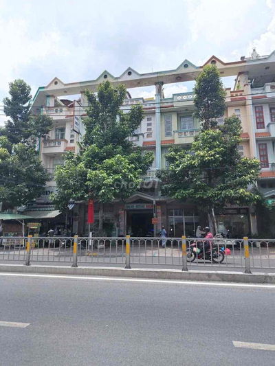 Bán nhà Mặt Tiền đường Tạ Quang Bửu  P5 Q 8