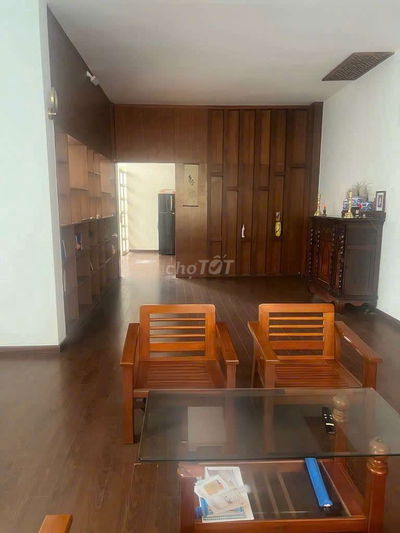 🍀 Nhà 2 Tầng BTCT - 200m2 - Xe tải đậu trong nhà